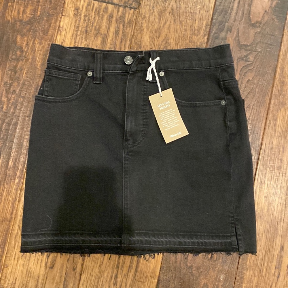Madewell black denim skirt never worn size 26